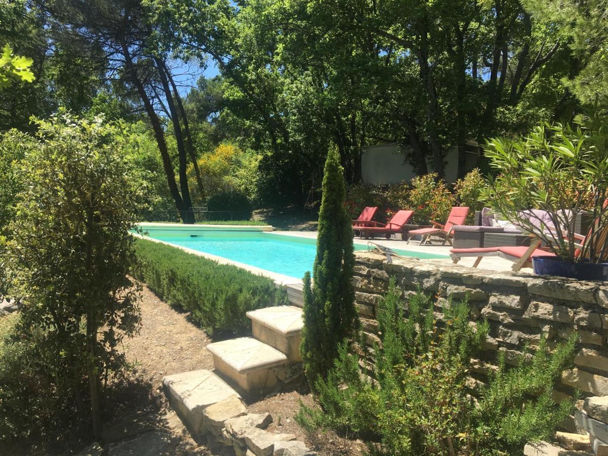 Villa De Carbonelle Pierrevert Exterior photo